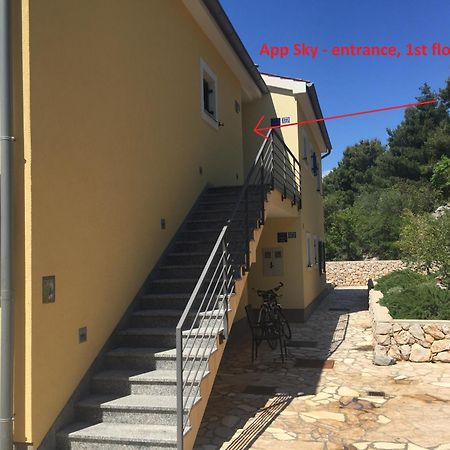 Gavza Sky View Apartment Cres Extérieur photo