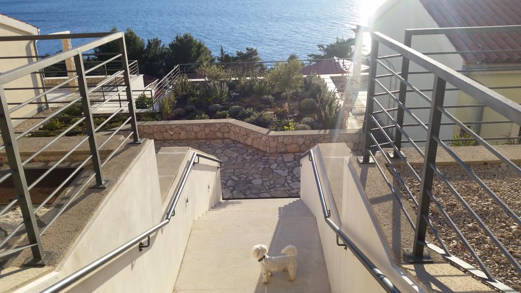 Gavza Sky View Apartment Cres Extérieur photo